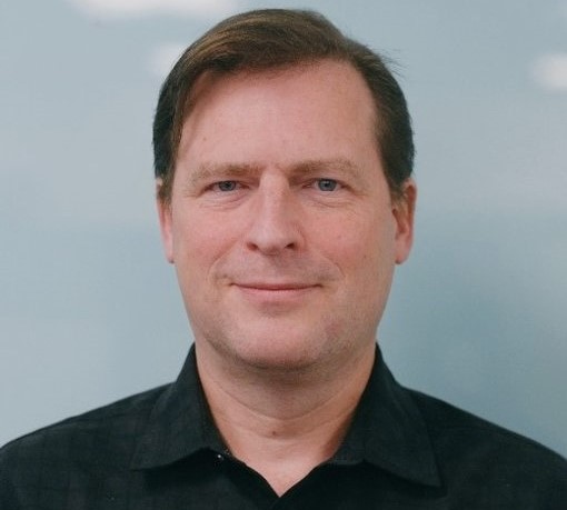 Headshot of Professor Robert Killey FREng
