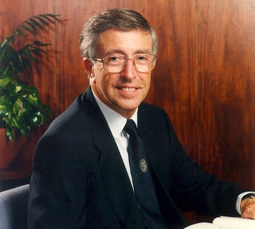 1996 to 2001 Academy President: Sir David Davies CBE FREng FRS
