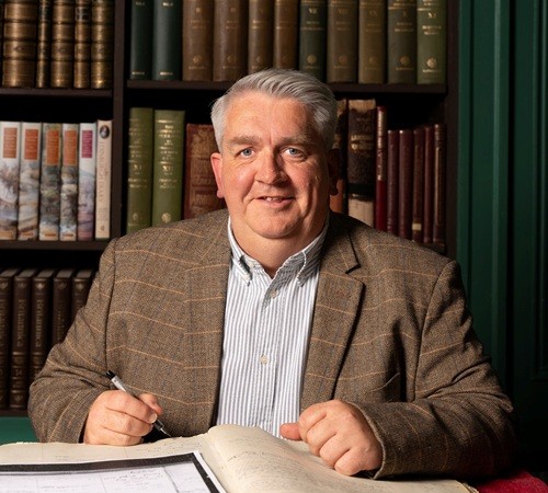 Mr Andrew King