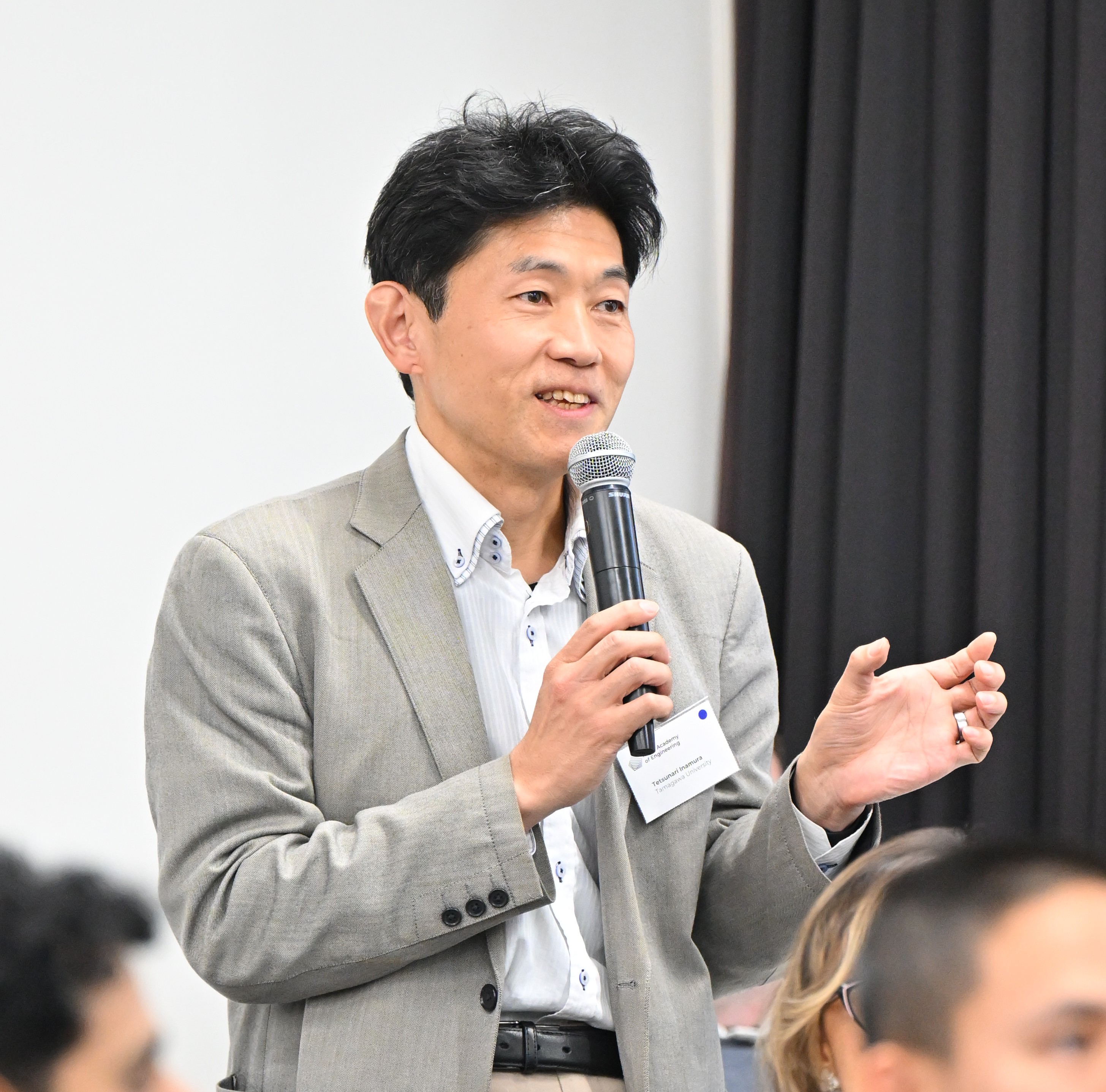 Professor Inamura presenting during Session 3.